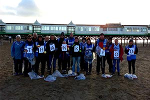 Volunteers on beach 